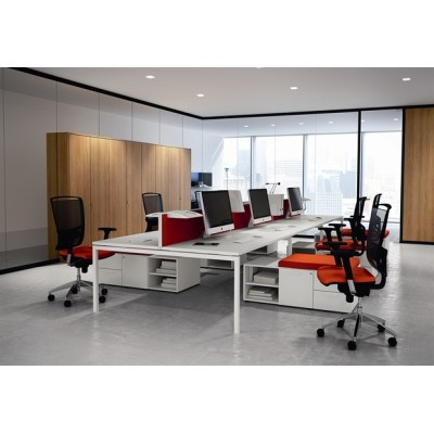 TAVOLO RIUNIONE C/ GAMBA METALLO 160X165 BIANCO
